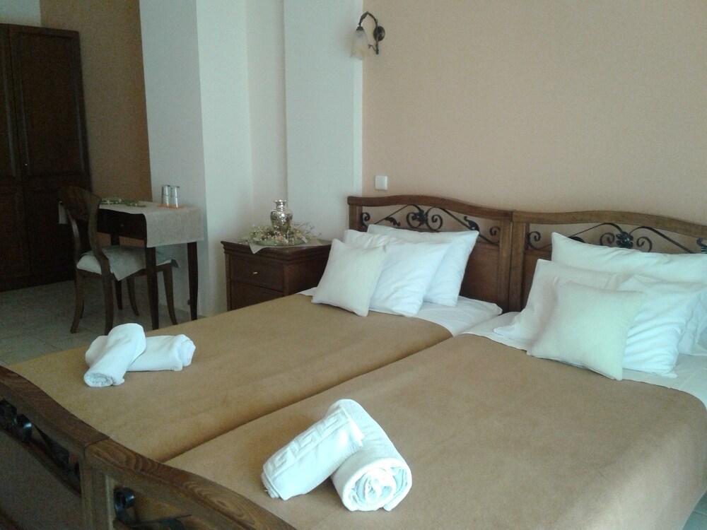 Hotel Archontiko Dimitra Vergina Esterno foto